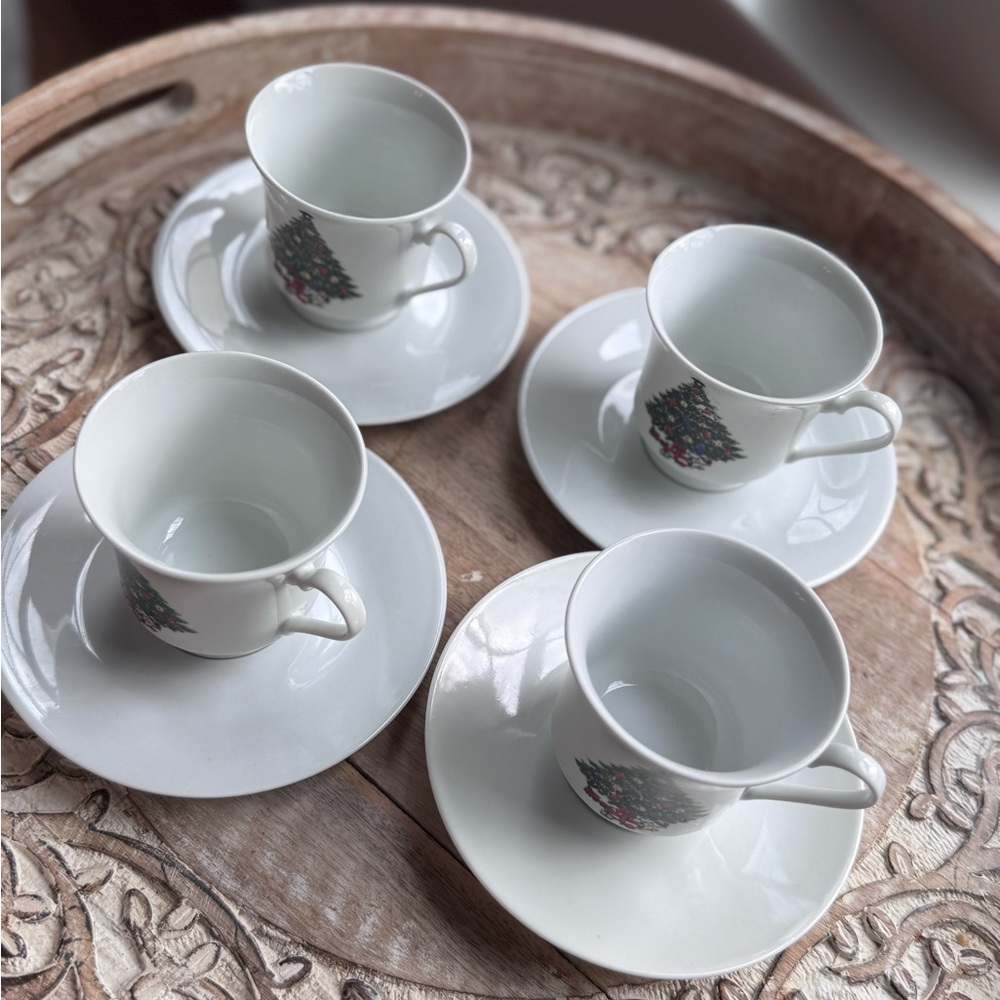 Vintage Sea Gull China Christmas Tree Teacups & Saucers- Set of 4- Holiday - Picture 4 of 4